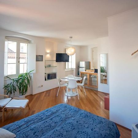Torretta10 - Studio Apartment Triëst Buitenkant foto