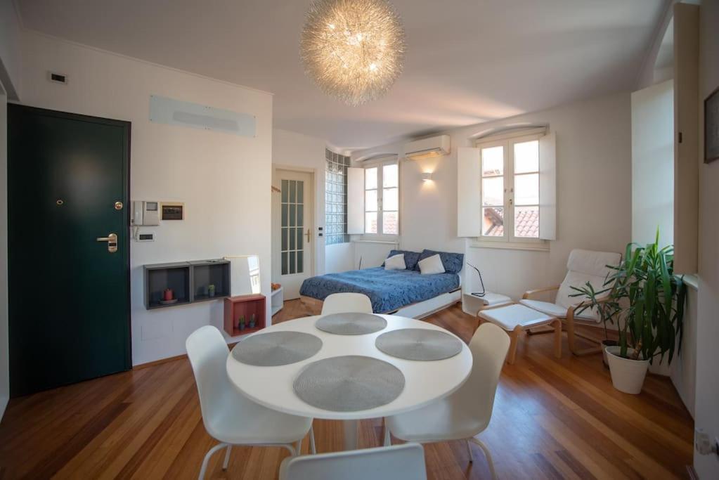 Torretta10 - Studio Apartment Triëst Buitenkant foto